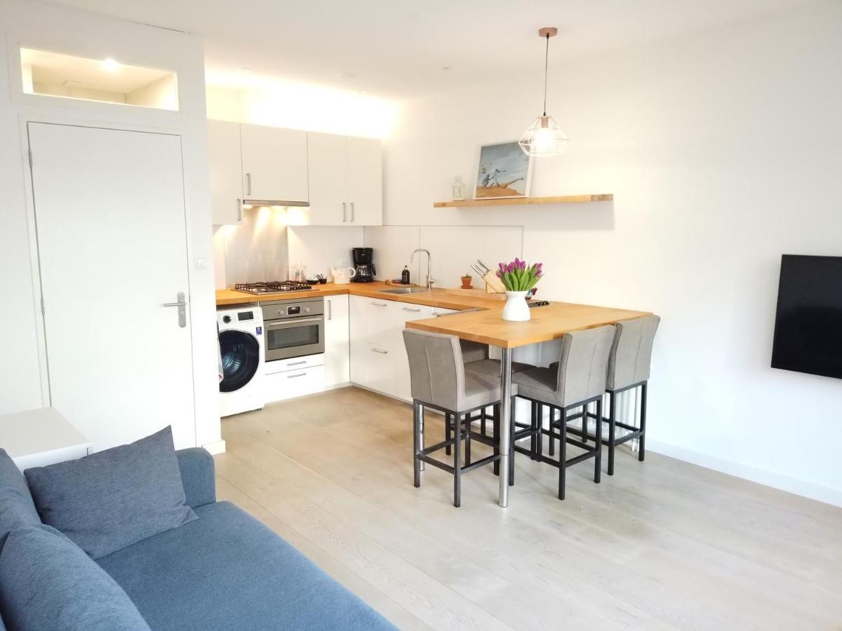 2-Room Apartment + 2 E-Bikes Alkmaar Exterior photo